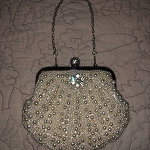 Ivory Vintage-Style Pearl Clasp Purse